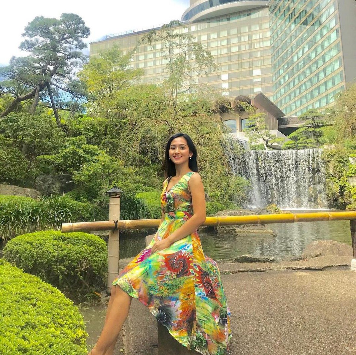 Finalis Miss Landscape International 2019 wakil Indonesia&comma; Era Setyowati melaporkan Prof Muradi Komisaris BUMN soal anak&period; Berikut sosok Era&excl;