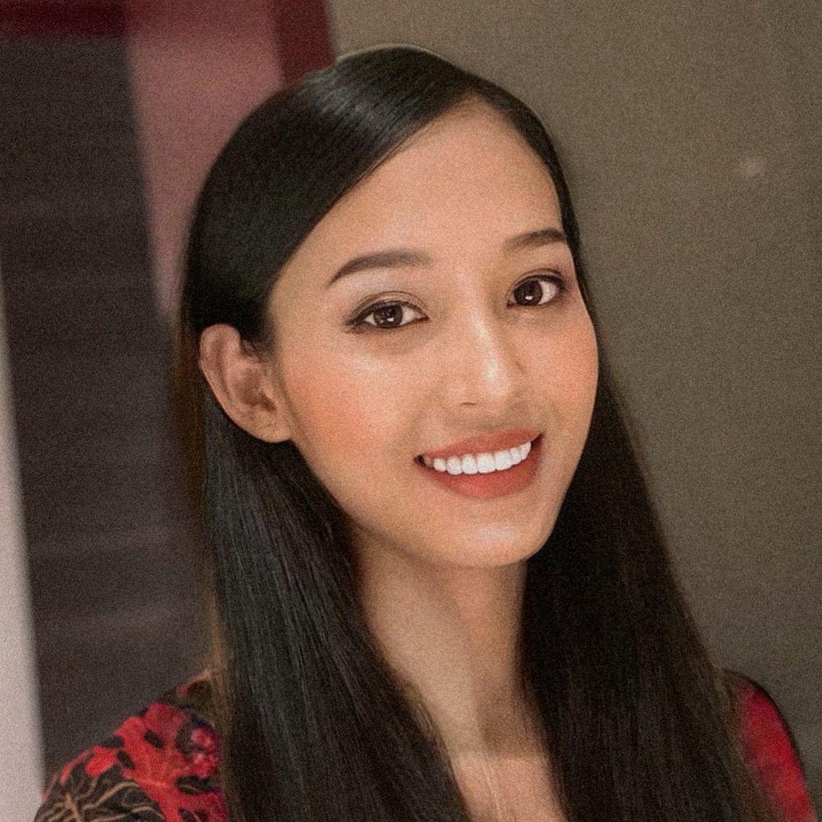 Finalis Miss Landscape International 2019 wakil Indonesia&comma; Era Setyowati melaporkan Prof Muradi Komisaris BUMN soal anak&period; Berikut sosok Era&excl;