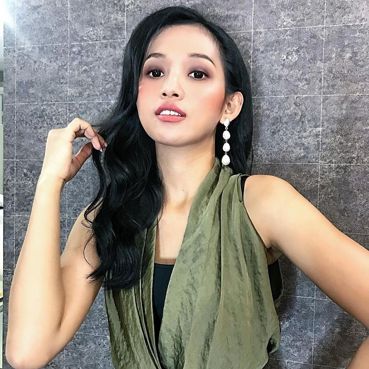 Finalis Miss Landscape International 2019 wakil Indonesia&comma; Era Setyowati melaporkan Prof Muradi Komisaris BUMN soal anak&period; Berikut sosok Era&excl;