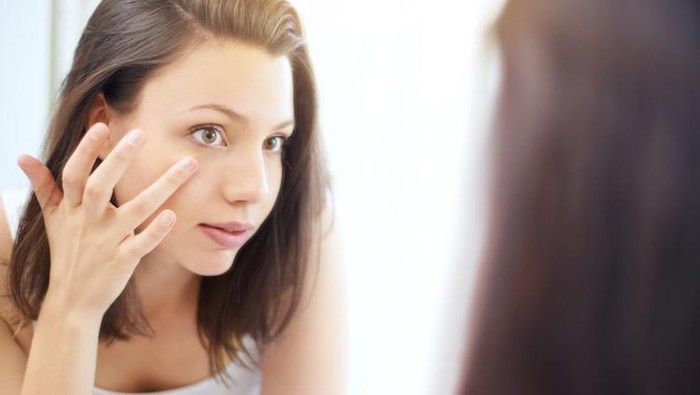 Atasi Mata Panda dengan Krim Mata Affordable Berikut Ini