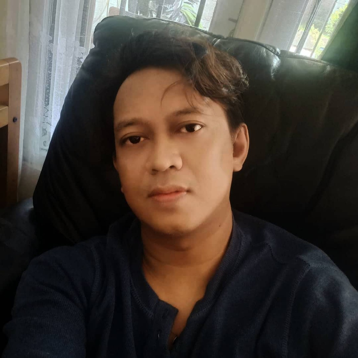 Nama Fajar Umbara mendadak heboh karena melakukan KDRT kepada aktris Yuyun Sukawati yang merupakan istrinya&period; Ini dia sosok Fajar Umbara&excl;