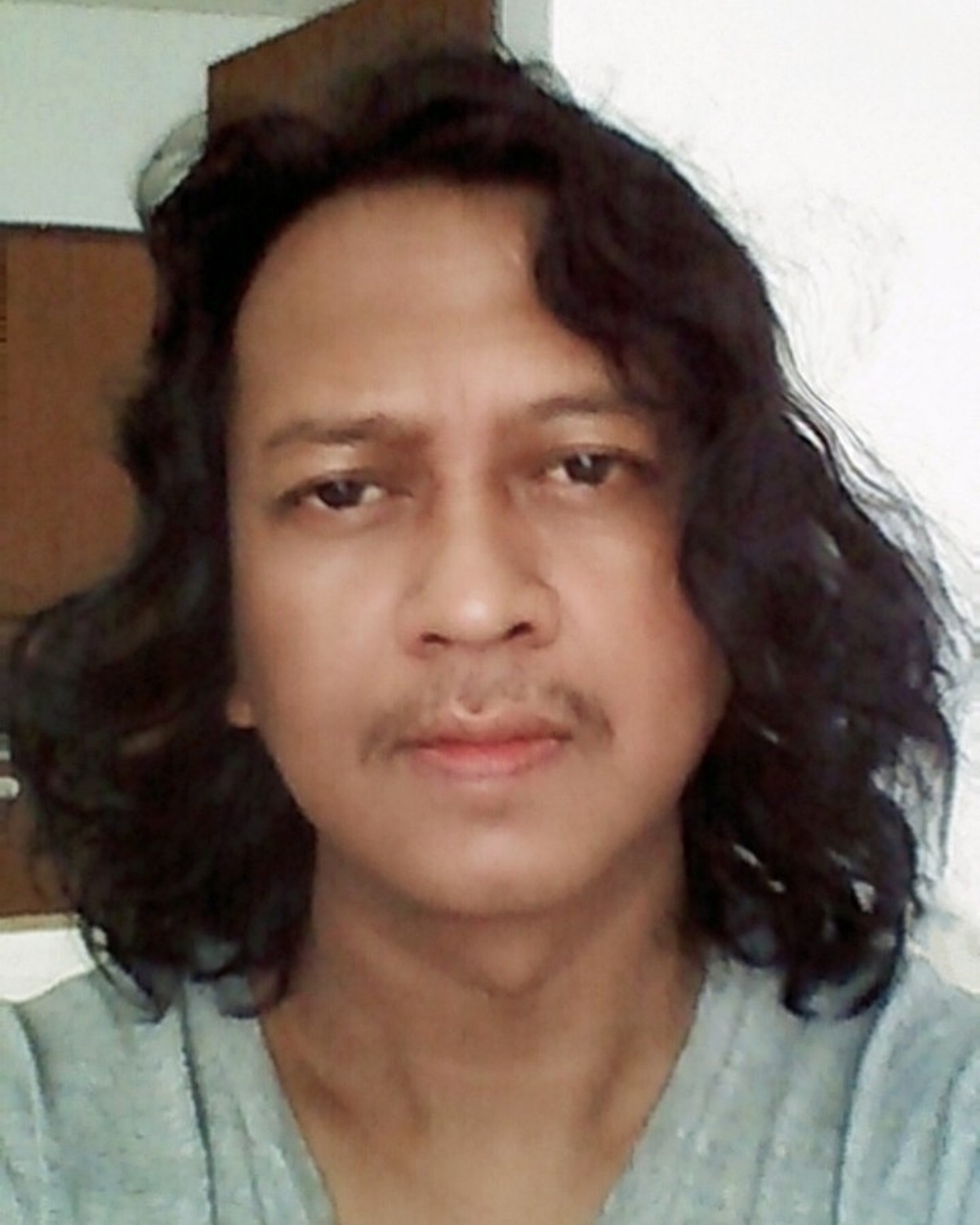 Nama Fajar Umbara mendadak heboh karena melakukan KDRT kepada aktris Yuyun Sukawati yang merupakan istrinya&period; Ini dia sosok Fajar Umbara&excl;