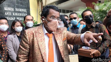 Hotman Paris Dilaporkan Hotma Sitompul ke Peradi, Kenapa?