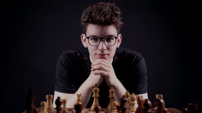 Jan Krzysztof Duda, Pemutus Rekor Magnus Carlsen Grand Master catur asal Polandia, Jan-Krzysztof Duda membuat kejutan di akhir tahun 2020 dengan mengalahkan pecatur nomor satu dunia, Magnus Carlsen.