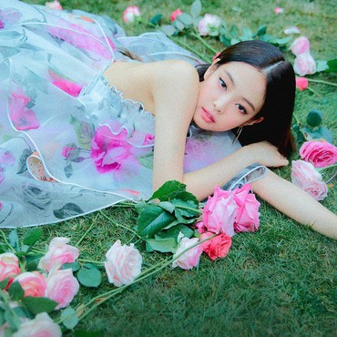 YG Respons Tudingan Jennie BLACKPINK Langgar Protokol Kesehatan