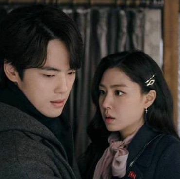 Bantah Pacaran, Kini Heboh Foto Diduga Kim Jung Hyun & Seo Ji Hye Kencan