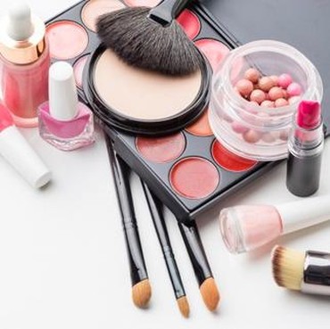 MUA Langganan Artis Dituduh Lakukan Pelecehan Seksual ke Sesama Pria