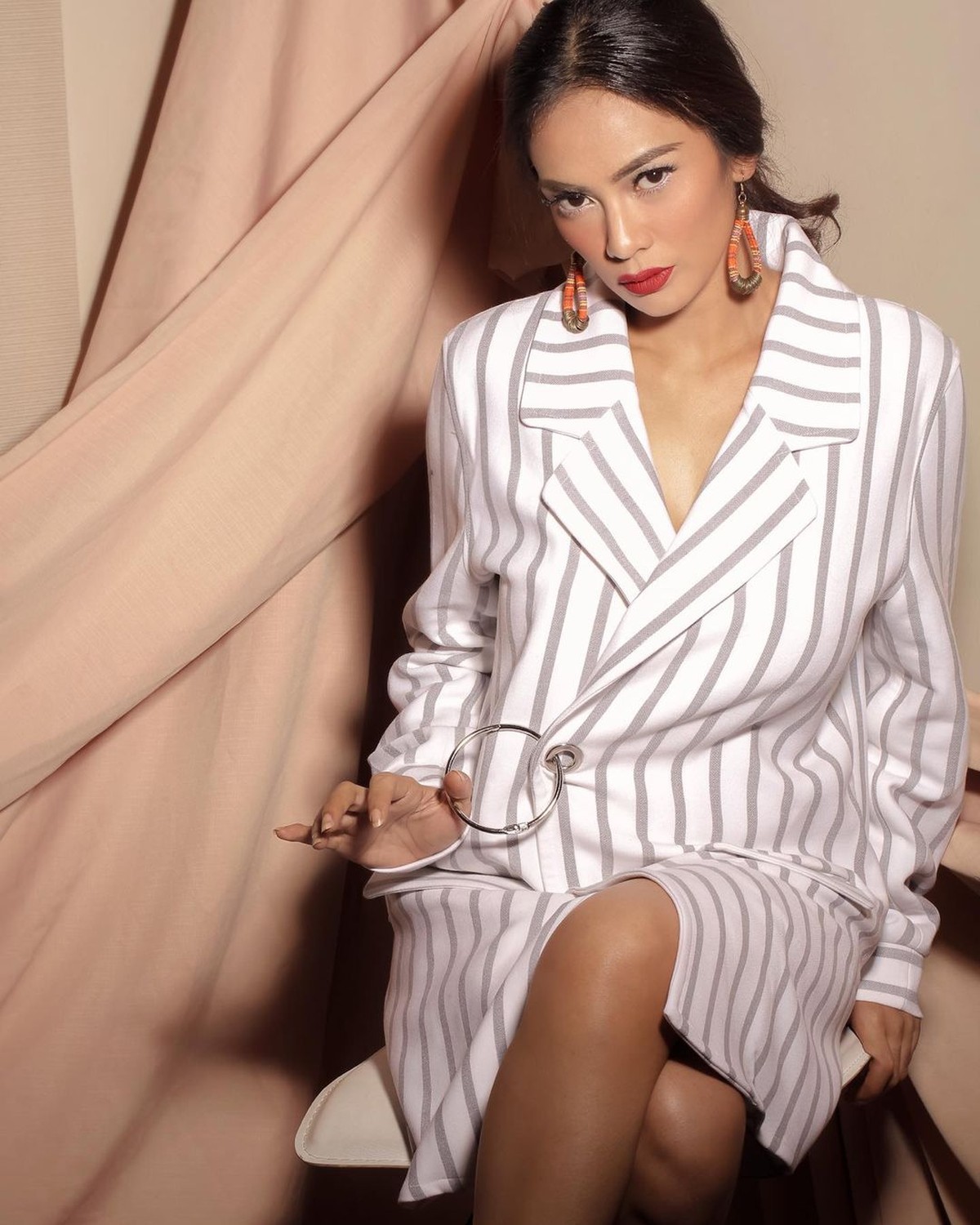 Masayu Anastasia diketahui sampai saat ini masih belum mempunyai pasangan semenjak cerai dengan Lembu&period; Yuk intip potret Si cantik Masayu&excl;