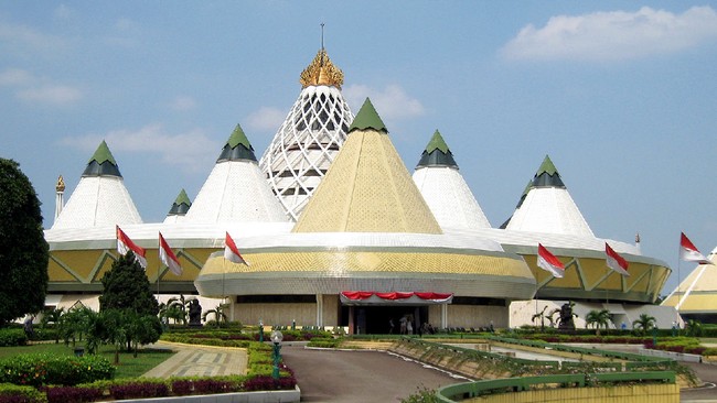 Pihak Yayasan sebut Kementerian Sekretariat Negara telah melakukan balik nama sertifikat hak pakai dari YHK ke pemerintah sejak 2010.