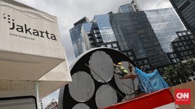 FOTO: Melihat Proyek Tugu Sepeda Pemprov DKI di Sudirman