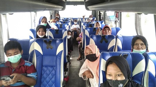 Selain memastikan kondisi benar-benar aman, Pertamina juga mengadakan tes swab Covid-19 untuk 579 jiwa pengungsi sebelum dipulangkan ke rumah masing-masing.