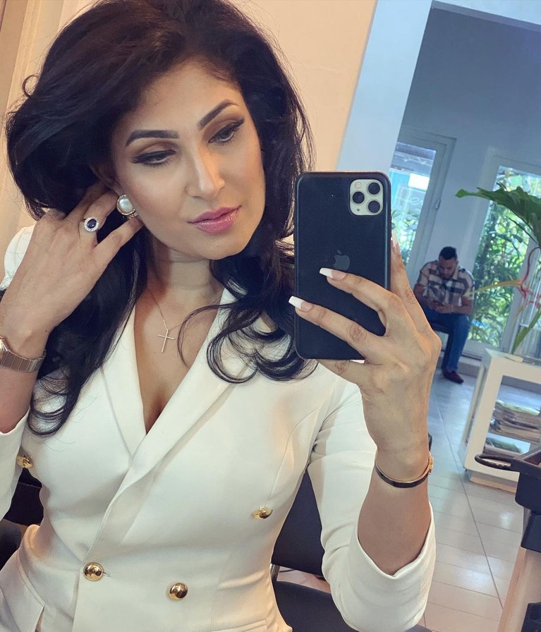 Sosok Miss Sri Lanka yang Cedera Saat Mahkota Dicopot Paksa Pushpika De Silva mengalami cedera saat mahkota penobatan sebagai Miss Sri Lanka dipaksa copot. Inilah sosoknya!