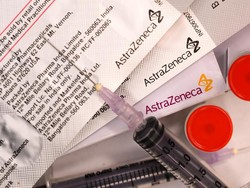Pembekuan Darah Efek Samping AstraZeneca, EMA Minta Vaksin Tetap Digunakan