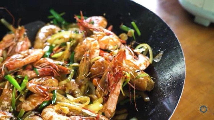 Udang goreng mentega Resep Udang Goreng Mentega yang Gurih Enak Buat Sahur