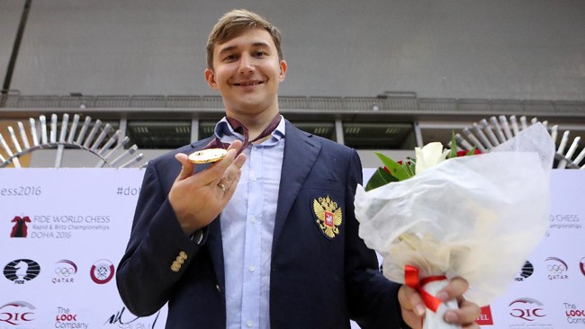 Sergey Karjakin merupakan pecatur yang meraih gelar grandmaster (GM) termuda tepatnya pada usia 12 tahun dan tujuh bulan.