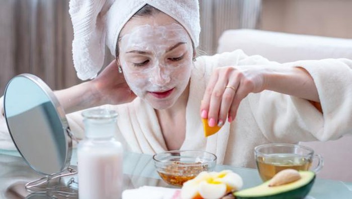 Weekend Cantik, Ini 5 Manfaat Serta Cara Membuat Masker Yogurt Sendiri di Rumah