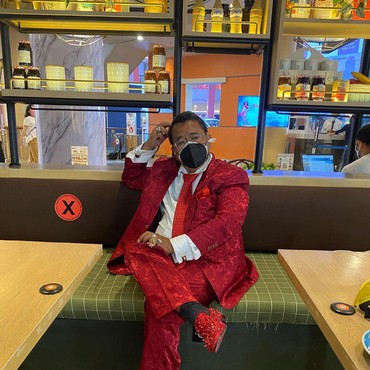 Hotman Paris Dilarikan ke Rumah Sakit Usai Pulang dari Bali