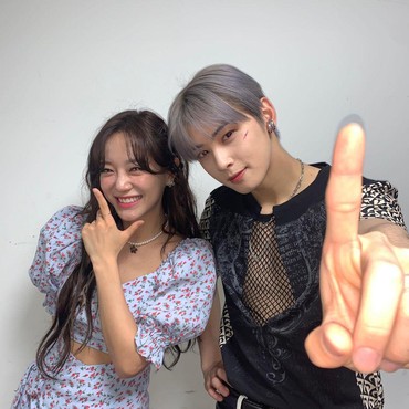 Kim Sejeong dan Cha Eun Woo Foto Bareng, Fans Mendadak Heboh