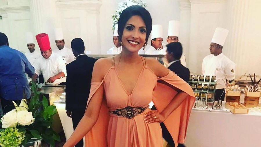 Caroline Julie, Miss Sri Lanka 2019 dan juga Miss World 2020 ditahan oleh polisi atas insiden pencopotan paksa mahkota Miss Sri Lanka 2020 di atas panggung. Inilah sosok Caroline Jurie!