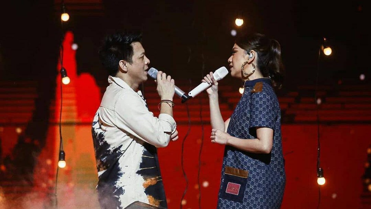 Kedekatan BCL dan Ariel Noah sedang ramai diperbincangkan oleh publik&period; Yuk kita intip momen-momen kebersamaan BCL dan Ariel NOAH saat tampil di atas panggung&excl;