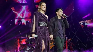 Ariel NOAH dan BCL Pakai Baju Couple: Nggak Janjian Lo