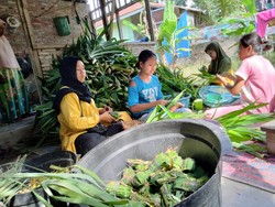 Jelang Ramadhan, Pembuat Ramuan Mandi Pangir di Sumut Banjir Pesanan