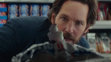 Paul Rudd Digigit Hantu Marhmallow di Trailer 'Ghostbusters: Afterlife'
