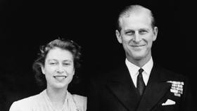 Kisah Cinta Ratu Elizabeth II dan Pangeran Philip:Bersama di Keabadian