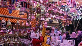 7 Tradisi Ramadan yang Meriah di Penjuru Dunia