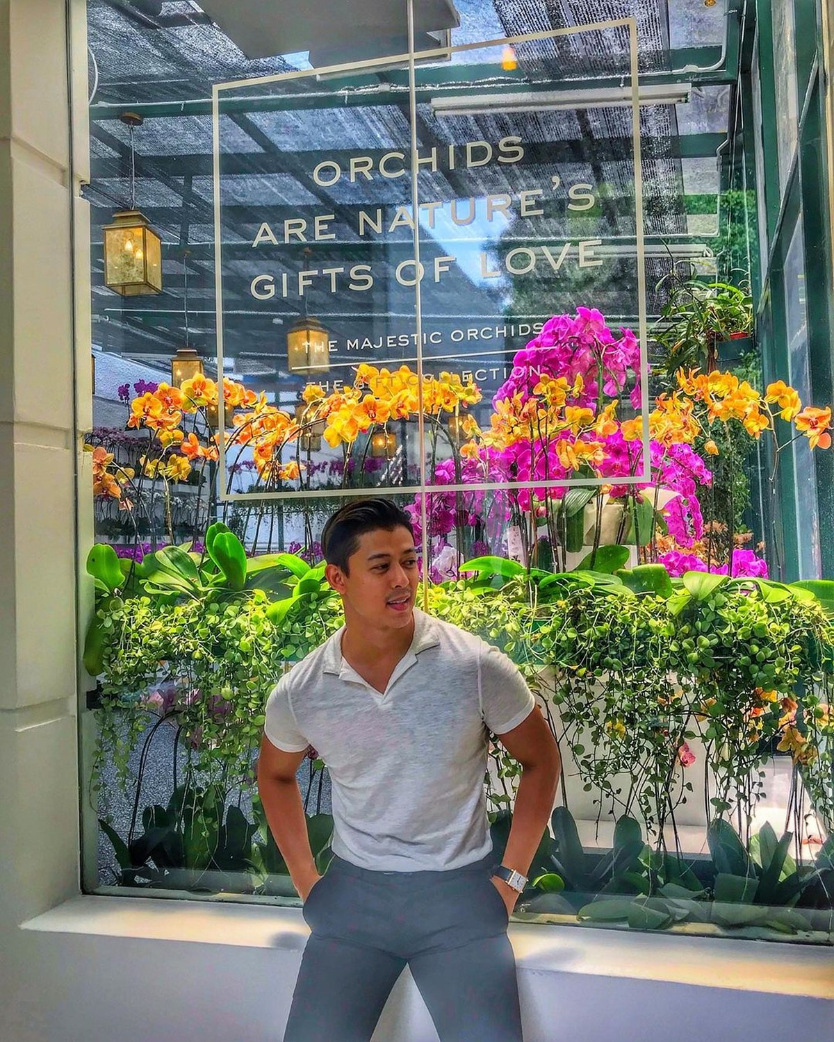 Deedi Tjhandra mendadak viral setelah mengaku sebagai korban pelecehan seksual yang dilakukan oleh seorang MUA langganan para selebriti Tanah Air&comma; yaitu Andy Chun&period; Inilah potret seorang Deedi&excl;