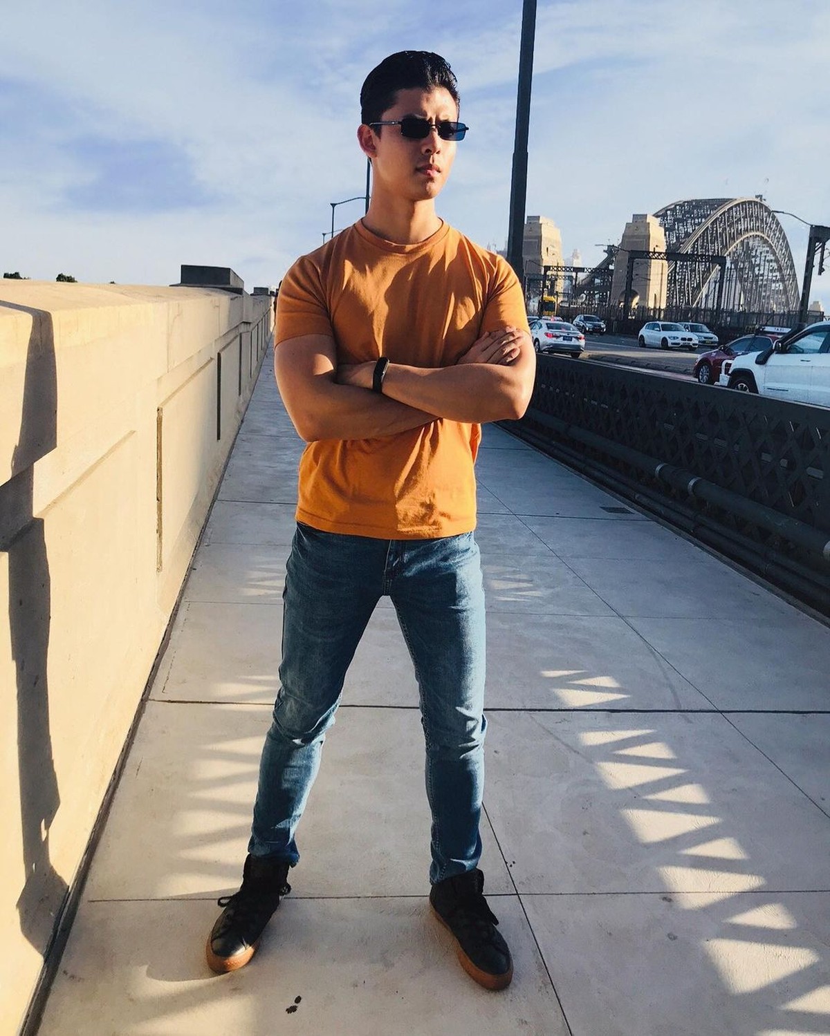 Deedi Tjhandra mendadak viral setelah mengaku sebagai korban pelecehan seksual yang dilakukan oleh seorang MUA langganan para selebriti Tanah Air&comma; yaitu Andy Chun&period; Inilah potret seorang Deedi&excl;