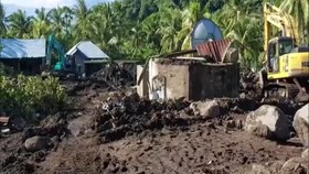 VIDEO: Di Desa Ini, 55 Orang Tewas Diterjang Banjir Bandang