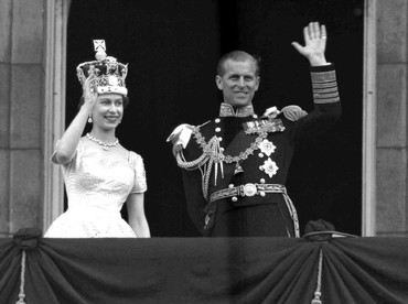 img-title 'The Royal Love' Ratu Elizabeth dan Pangeran Philip