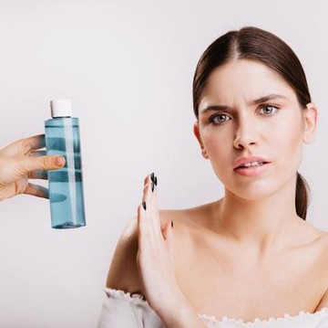 img-title Bisa Bikin Breakout, 7 Rutinitas Kecantikan Ini Sebaiknya Jangan Terlalu Sering Dilakukan