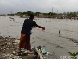 Nyadran ke Makam yang Hilang di Pesisir Semarang