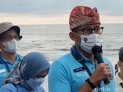 Mimpi Sandiaga Ada Aplikasi Pengecek Kerumunan di Tempat Wisata