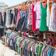 Suka Thrift Shopping? Intip Tips Ini Biar Belanja Makin Menyenangkan!