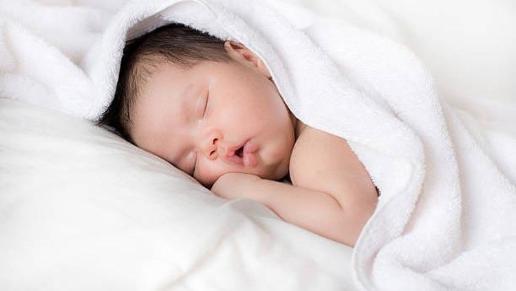 50 Nama Bayi Laki-Laki Beserta Artinya, dengan Awalan Huruf Vokal AIUEO Bunda masih bingung untuk mencari nama bayi yang tepat? Berikut ini nama bayi laki-laki yang bisa Bunda jadikan referensi. Yuk simak daftarnya berikut ini.