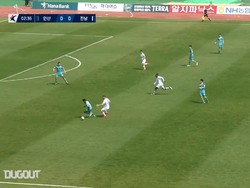 Video Momen-momen Terbaik Asnawi Vs Jeonnam Dragons
