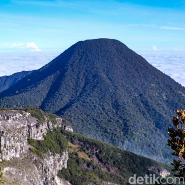 Heboh Gunung Gede Erupsi, Kepala Geologi Sebut Cuman Hoaks