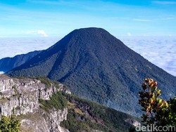 Heboh Gunung Gede Erupsi, Kepala Geologi Sebut Cuman Hoaks