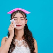 Wah, Membersihkan Makeup dengan Tisu Basah Ada Bahayanya Lho!