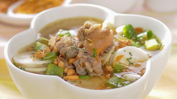 Soto (also known as sroto, tauto, saoto, or coto) is a traditional Indonesian soup mainly composed of broth, meat, and vegetables. Many traditional soups are called soto, whereas foreign and Western influenced soups are called sop.



Soto is sometimes considered Indonesia's national dish, as it is served from Sumatra to Papua, in a wide range of variations. Soto is omnipresent in Indonesia, available in many warungs and open-air eateries on many street corners, to fine dining restaurants and luxurious hotels. Soto, especially soto ayam (chicken soto), is an Indonesian equivalent of chicken soup. Because it is always served warm with a tender texture, it is considered an Indonesian comfort food