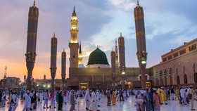 img-title Arab Saudi Tetapkan 1 Ramadan Hari Pertama Puasa 23 Maret