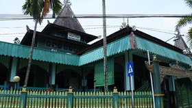 5 Masjid Bersejarah di Indonesia, Destinasi Wisata Religi Saat Ramadan