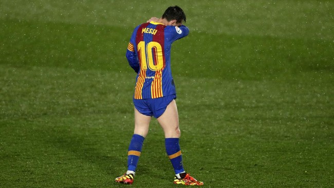 Bintang Barcelona, Lionel Messi terus melanjutkan tren gagal mencetak gol dalam penampilannya di laga El Clasico melawan Real Madrid.