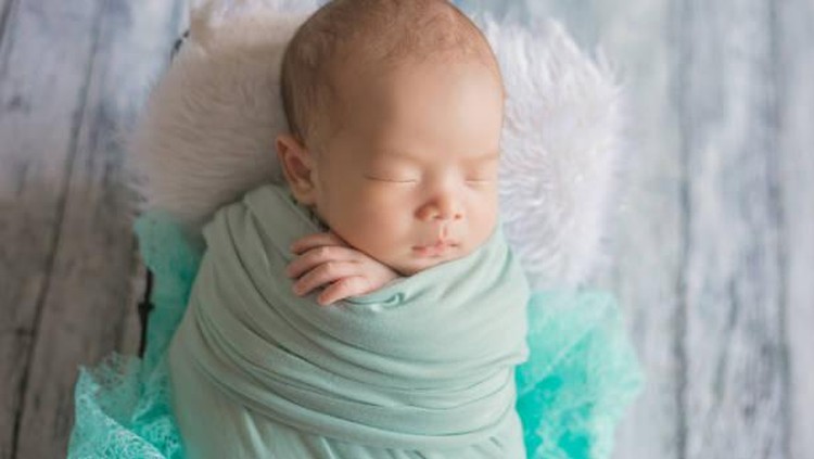 25 Nama Bayi Laki-Laki yang Mencerminkan Sifat Ceria Seperti Musim Panas Keceriaan musim panas bisa Bunda dapatkan melalui nama bayi laki-laki yang mengambil inspirasi dari hal-hal tersebut. Simak daftar nama bayinya di sini!