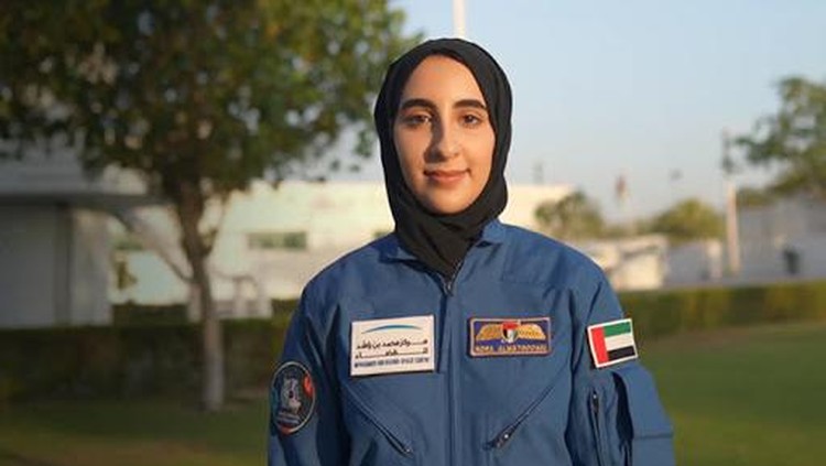 astronaut perempuan astronaut perempuan
