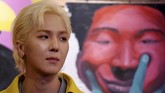 FOTO: Karya Seni Idol K-pop Akan Ditampilkan di London Dua bintang K-pop Song Min-ho dan Kang Seung-yoon akan memamerkan karya mereka pada ekshibisi seni di London.