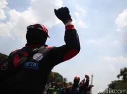 Suasana di Kawasan Patung Kuda Jelang Peringatan Hari Buruh